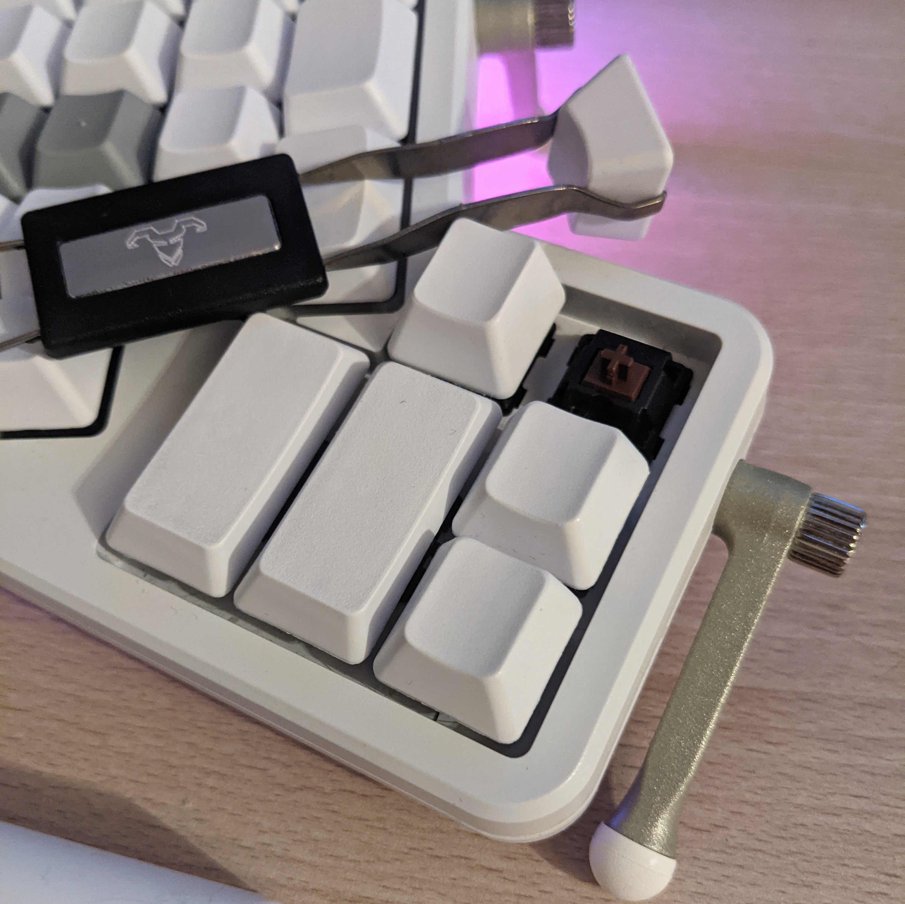A pulled keycap and the MX Brown switch